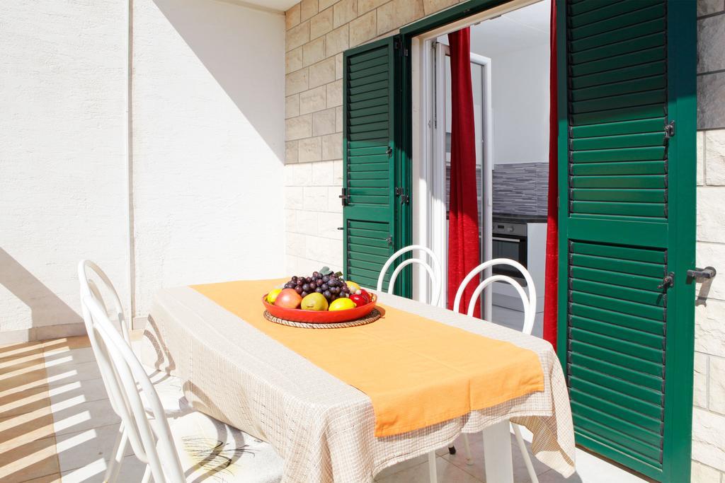 Katica Apartments Bol Exterior foto